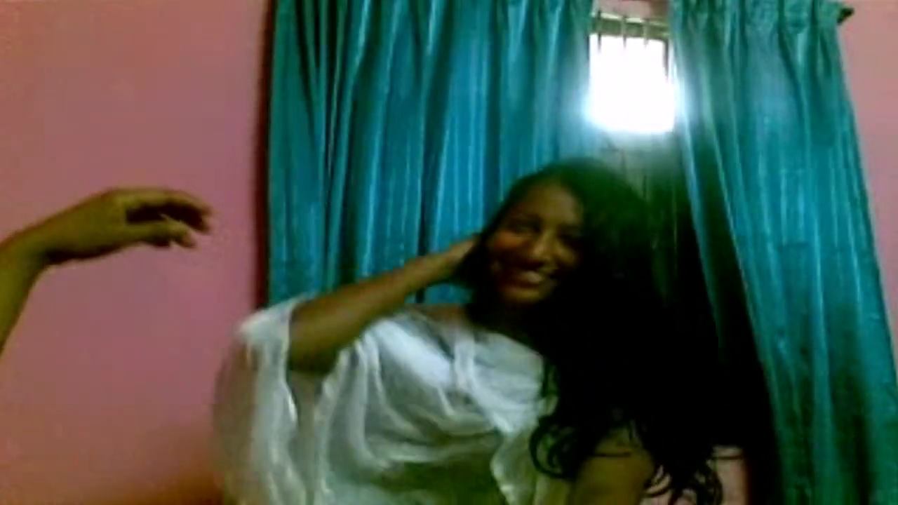 Sexy Indian College Babe Giving Blowjob